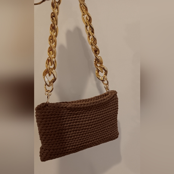 Crochet shoulder handbag.  Tan with gold - Picture 3 of 3